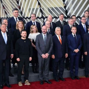 Liderii UE s-au întâlnit luni pentru a discuta despre planul de pace pentru Ucraina. Nicușor Dan participă prin videoconferință